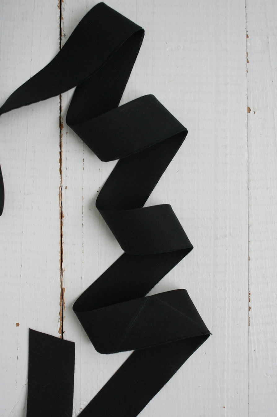 Bessie Pearl 2.5" Bias Quilt Binding - Black solid