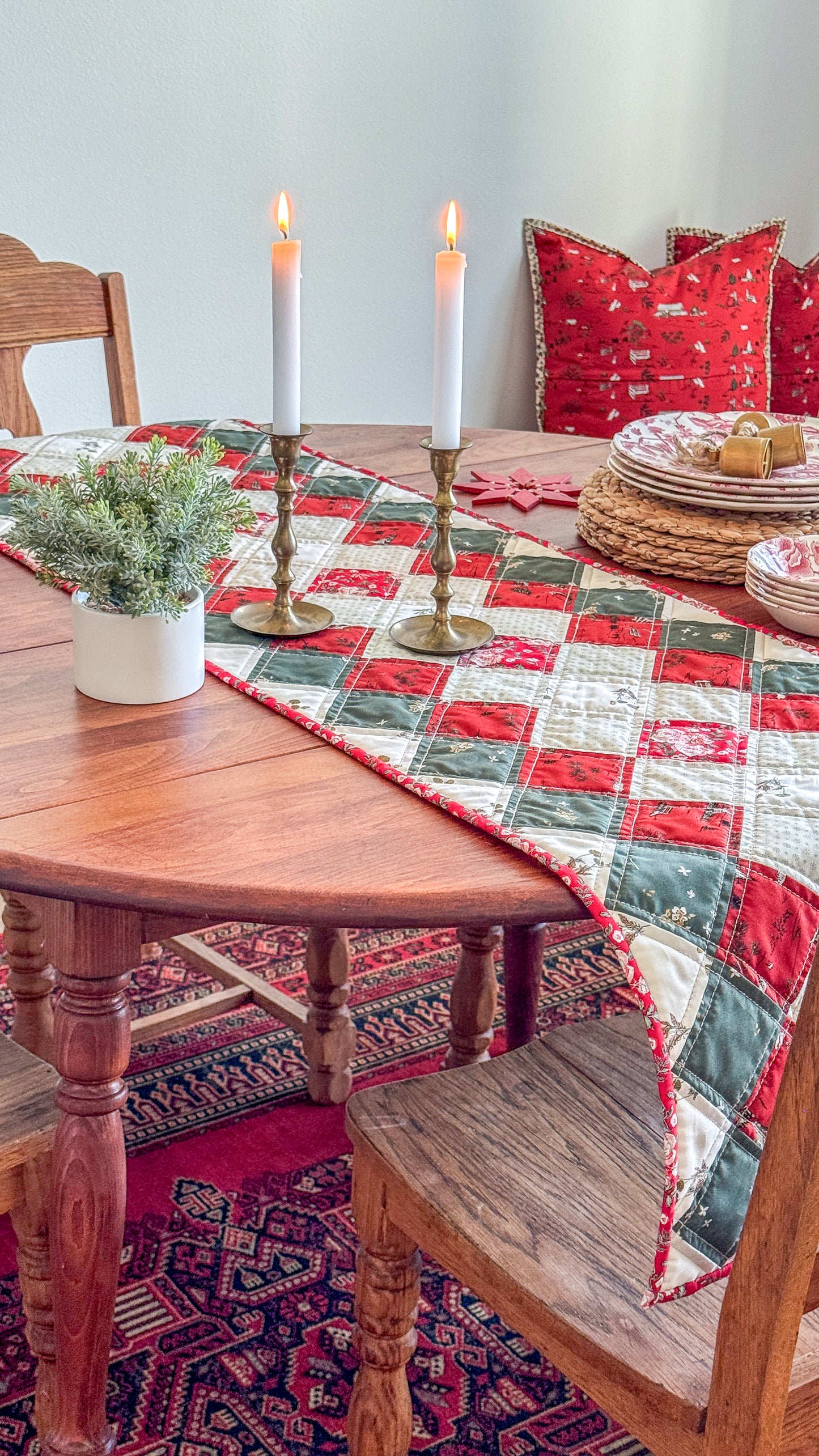 Homecoming Runner Kit, Winter Table Version