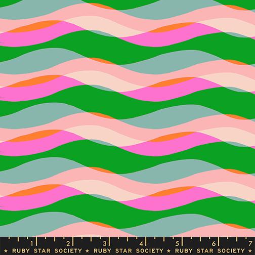Lipstick Poolside Waves