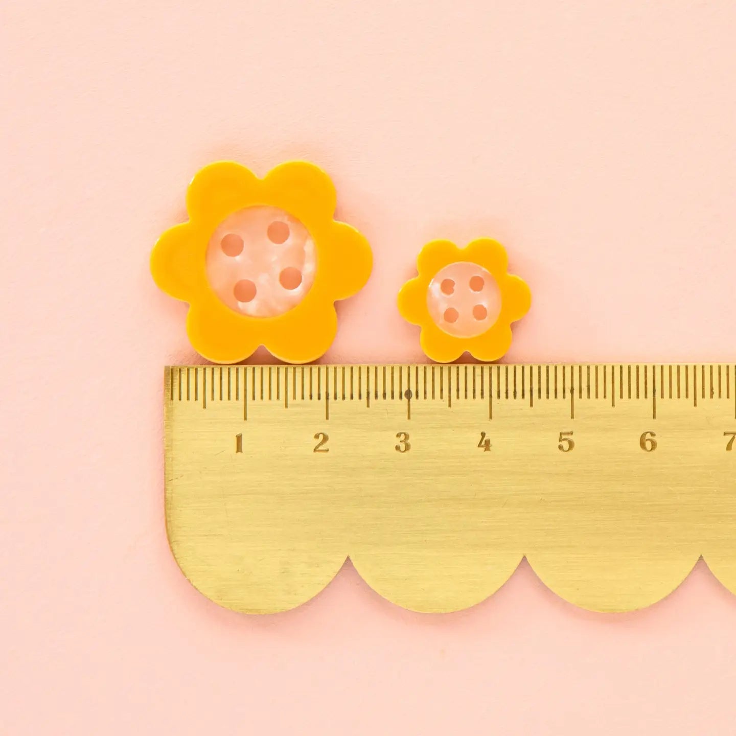Large Yellow Daisy Buttons