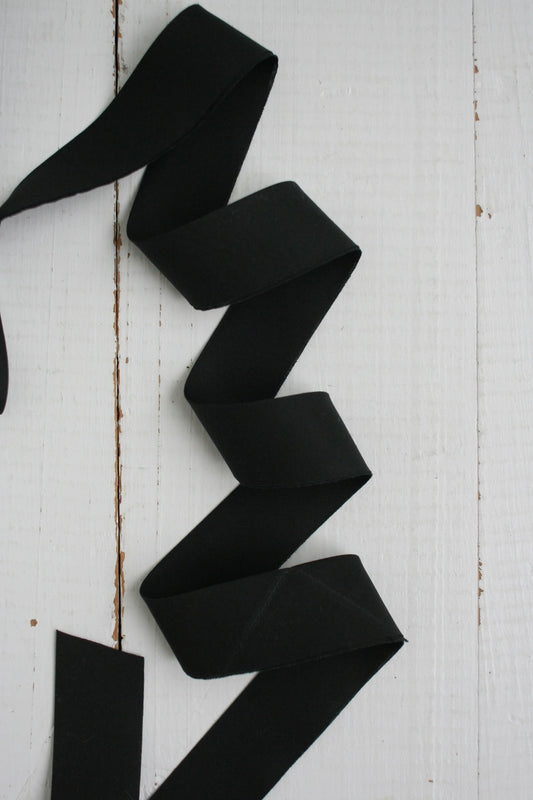 Bessie Pearl 2.5" Bias Quilt Binding - Black solid