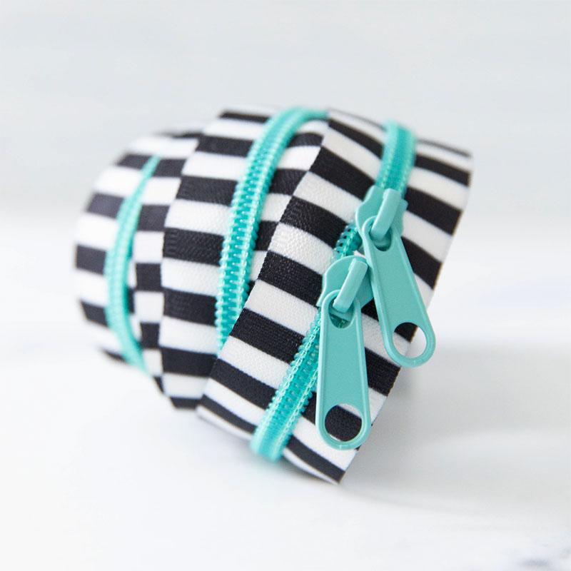 30" Black & White Zipper Caribbean
