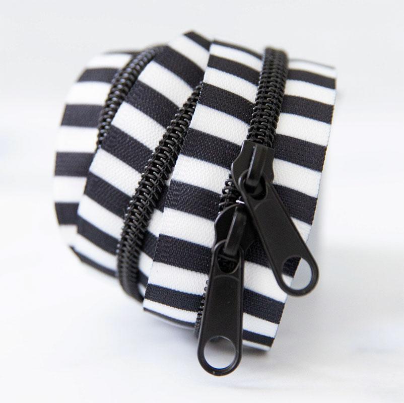 30" Black & White Zipper Black