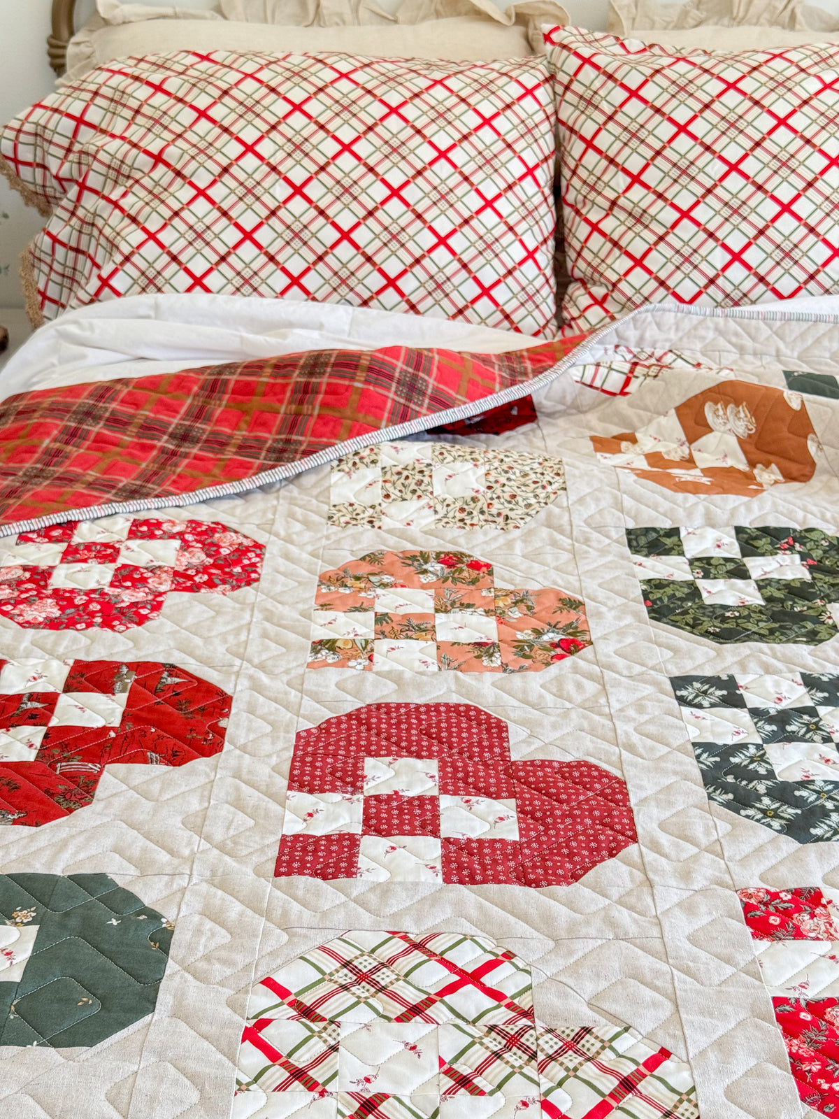 Patchwork Hearts Spruce Version Throw Quilt Kit