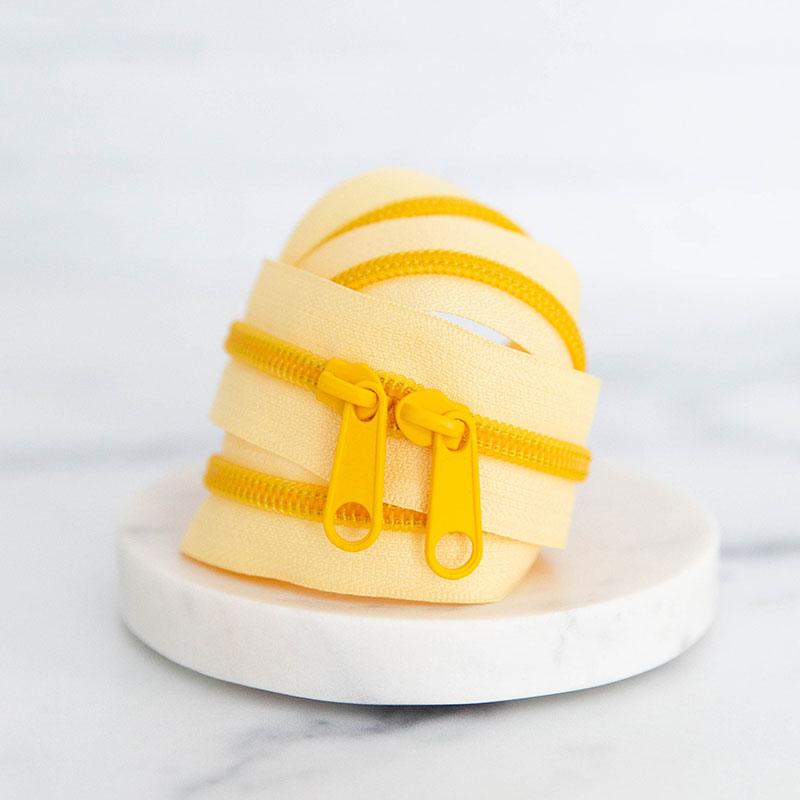 30" Banana Split Zipper