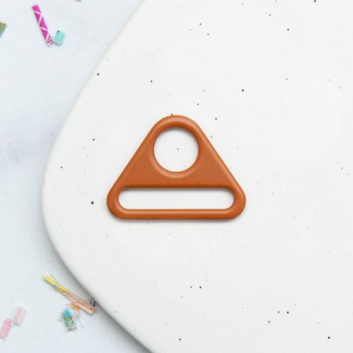 Caramel 1.5" Triangle Ring