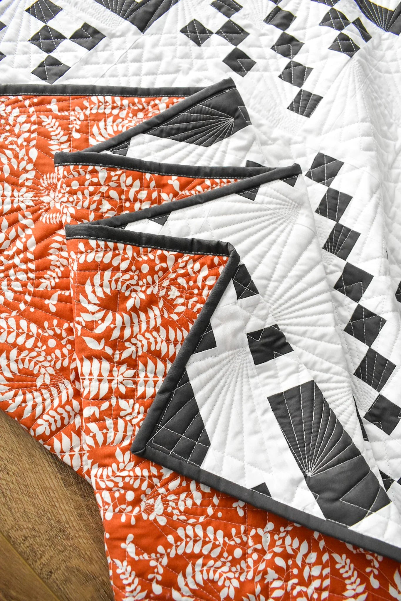 Deco Two-Tone Throw Quilt Kit