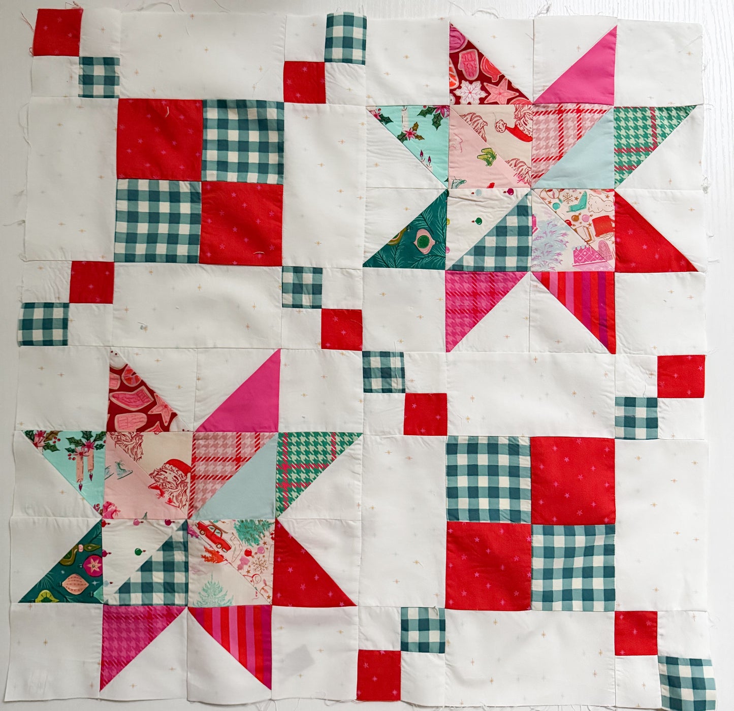Hesper Christmas Throw Size Quilt Kit