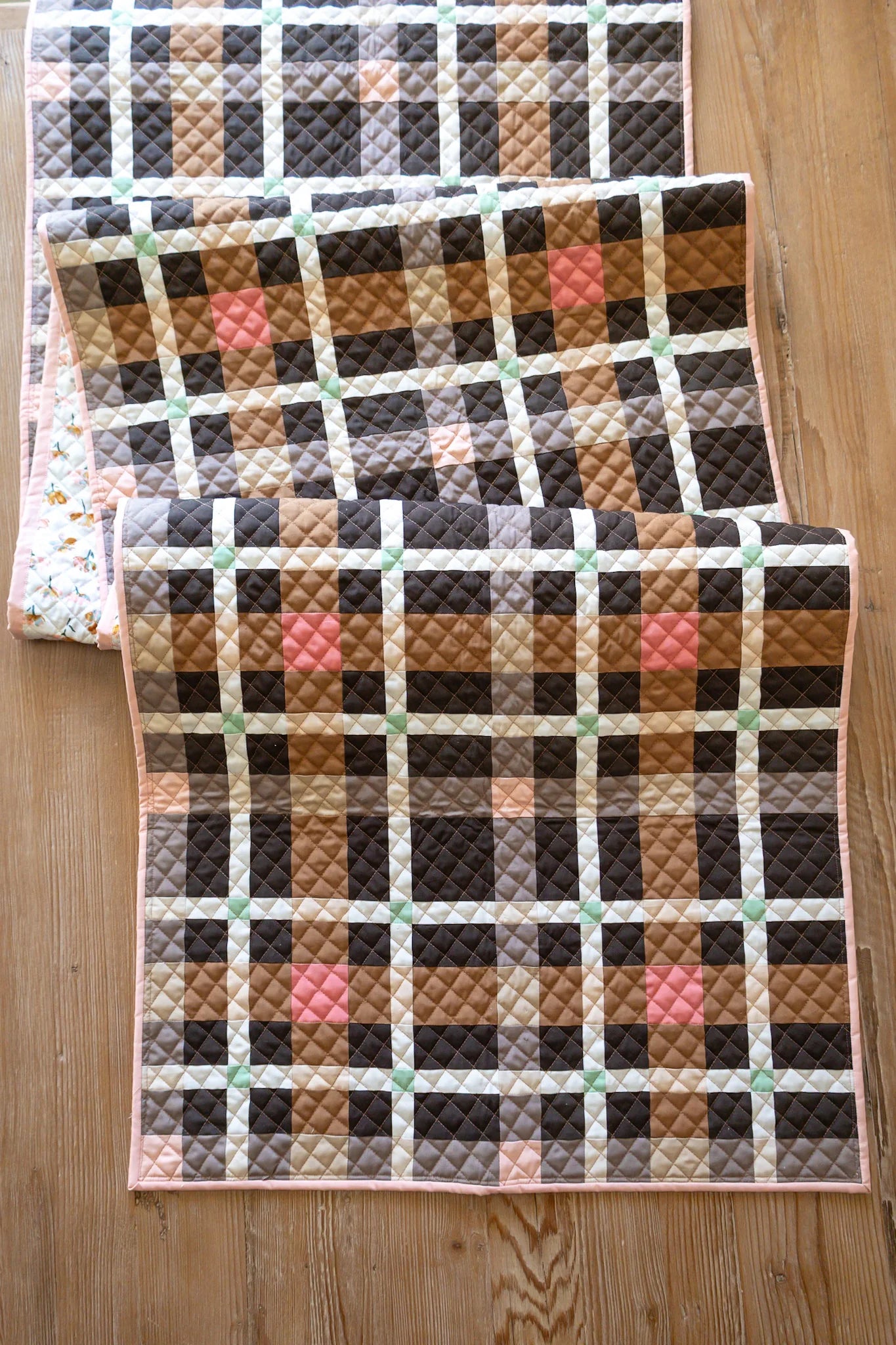 Petite Plaid Nutmeg Version Table Runner Kit